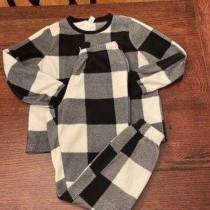 NWOT. Old navy fleece pajama set. Size xs.